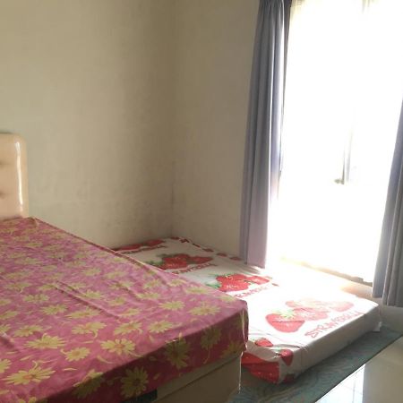 Dallil Putra Villa Lembang Kültér fotó