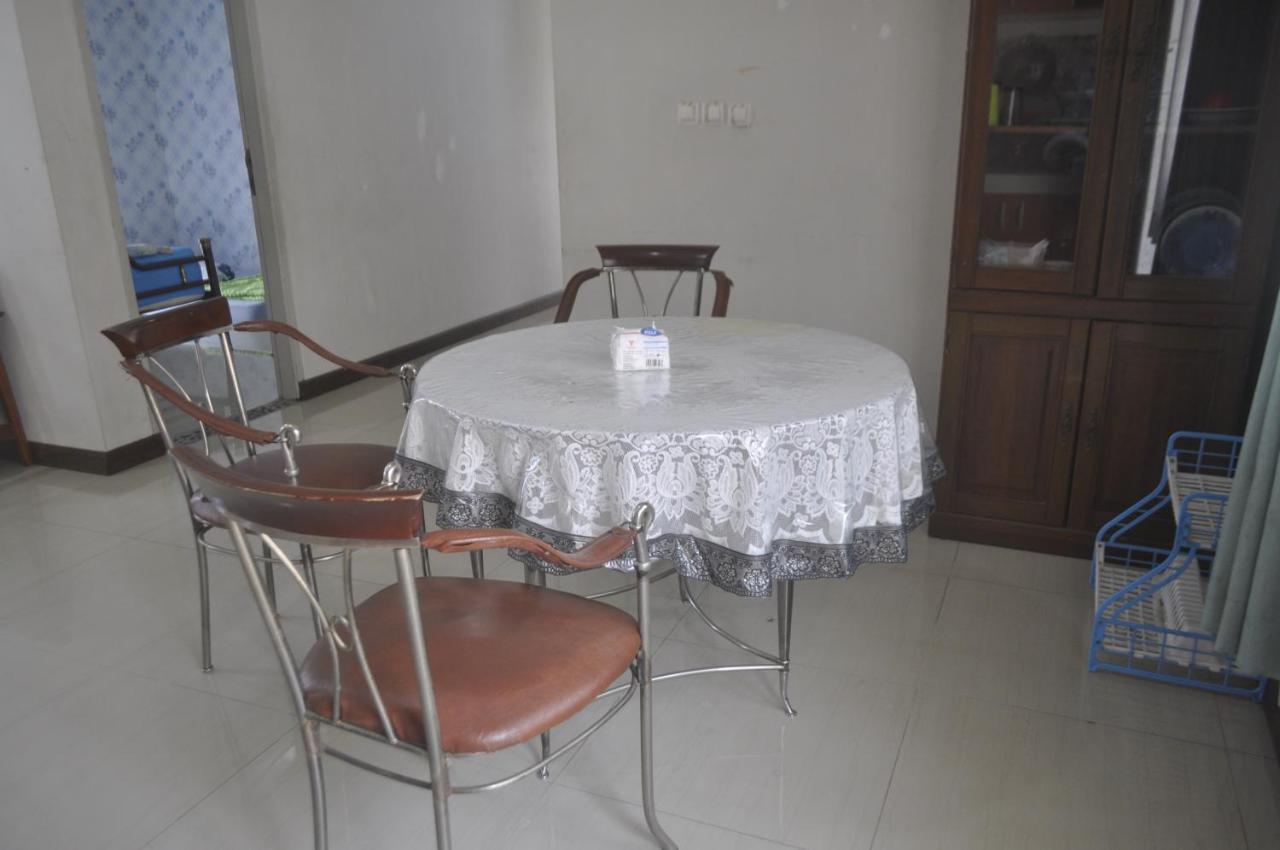 Dallil Putra Villa Lembang Kültér fotó